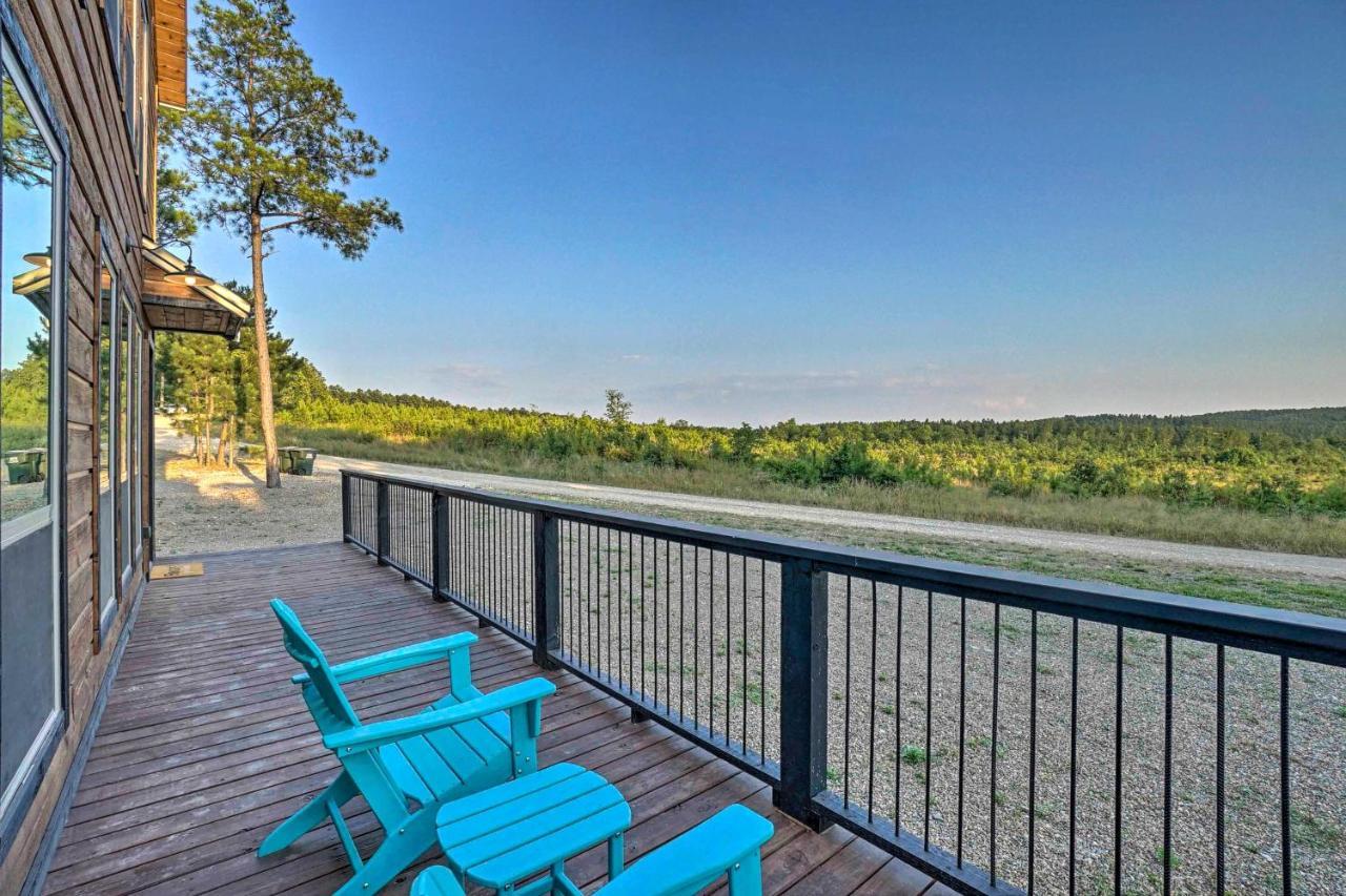 Modern Cabin With Hot Tub And Panoramic Views! Villa Broken Bow Eksteriør billede