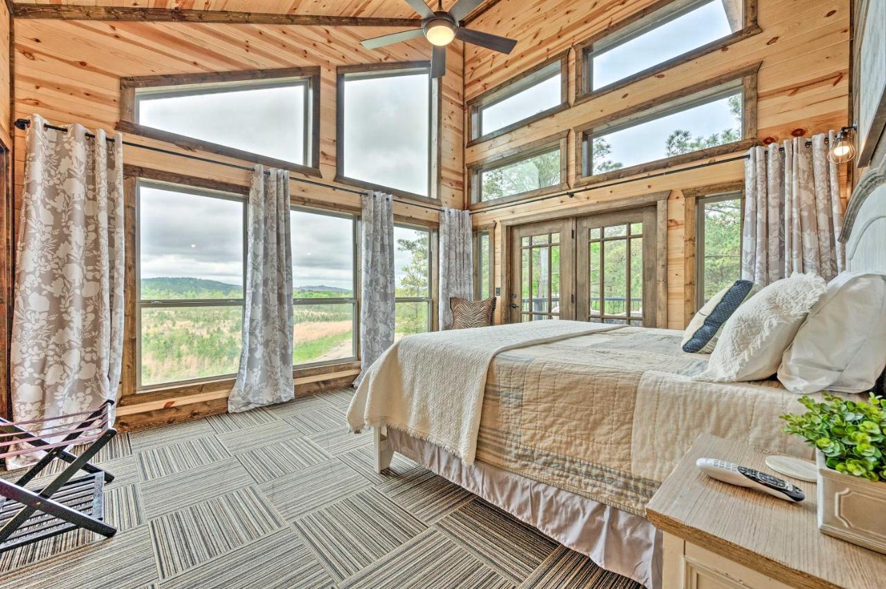 Modern Cabin With Hot Tub And Panoramic Views! Villa Broken Bow Eksteriør billede